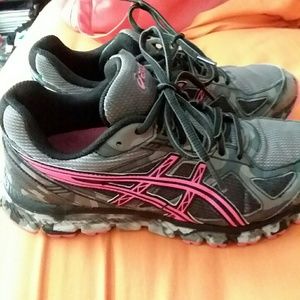 SOLD - Women's Asics Pink and black camo